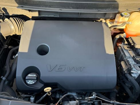 Used 2020 Chevrolet Traverse LS image 20