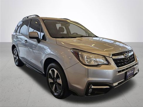 Used 2018 Subaru Forester 2.5i Premium image 4