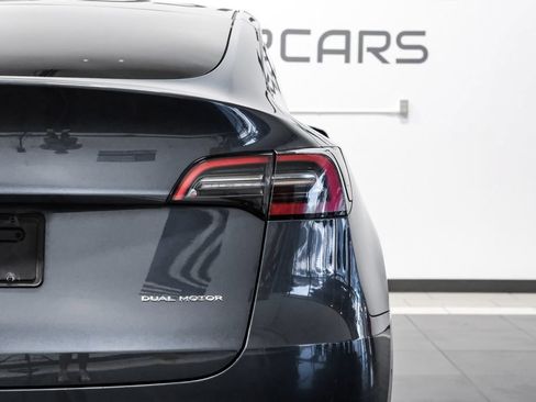 Used 2022 Tesla Model Y Long Range AWD/4WD image 46