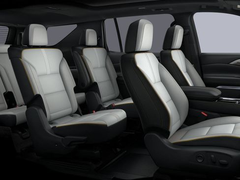 New 2026 Chevrolet Traverse High Country w/ LPO, Floor Liner Package image 6