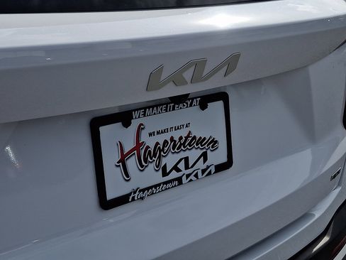 Used 2025 Kia Sorento S AWD/4WD image 30