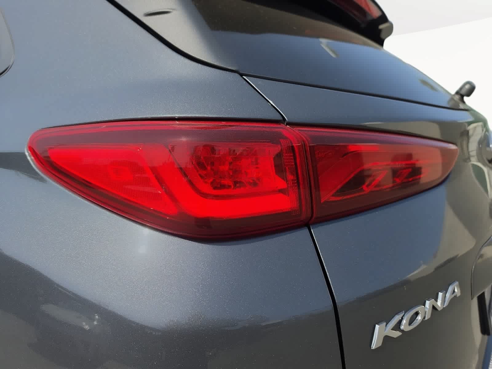 Used 2021 Hyundai Kona Limited w/ Cargo Package AWD/4WD image 11