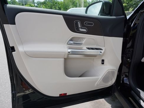 Used 2025 Mercedes-Benz GLB 250 image 73