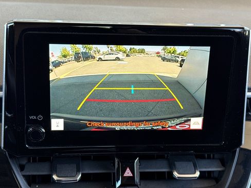 Used 2024 Toyota Corolla Cross XLE FWD image 20