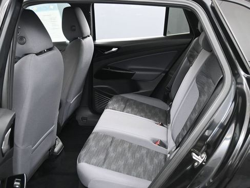 Used 2022 Volkswagen ID.4 Pro image 28