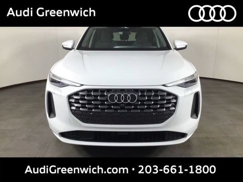 Used 2025 Audi Q5 Premium Plus w/ Premium Plus AWD/4WD image 2