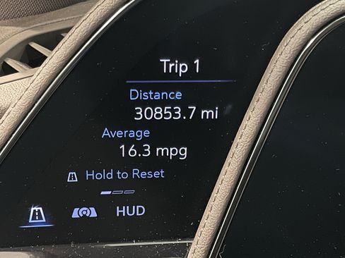 Used 2023 Cadillac Escalade Premium Luxury w/ Performance Package image 21