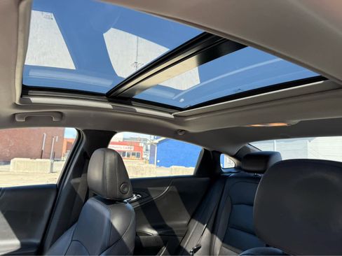 Used 2017 Chevrolet Malibu Premier w/ Premier Sun and Wheel Package image 12