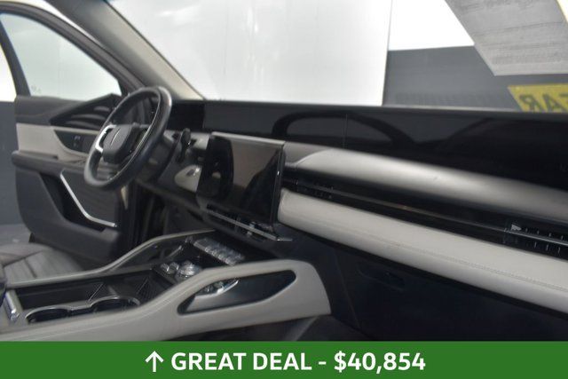Used 2024 Lincoln Nautilus Reserve AWD/4WD image 32