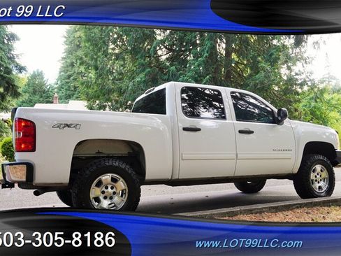 Used 2011 Chevrolet Silverado 1500 LT w/ All-Star Edition AWD/4WD image 9