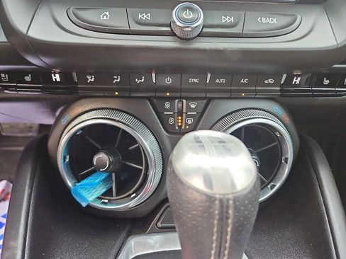 Used 2016 Chevrolet Camaro SS RWD image 18