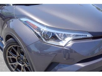 Used 2019 Toyota C-HR XLE FWD video 2
