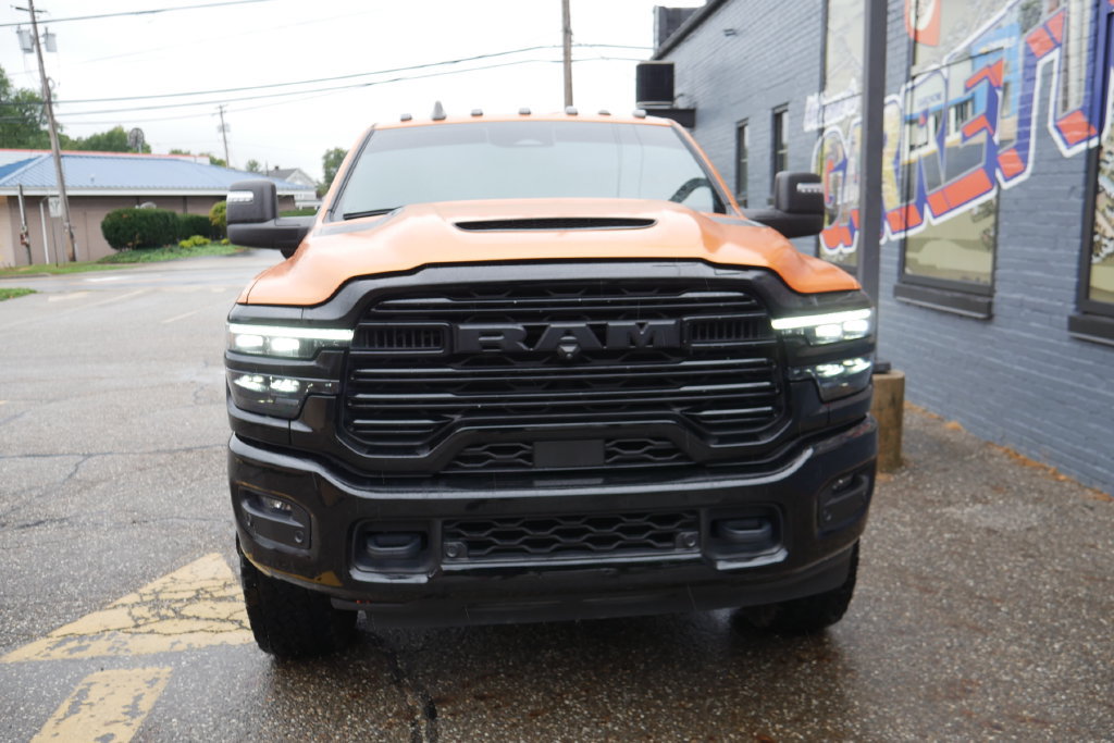 Used 2025 RAM 3500 Laramie AWD/4WD image 26