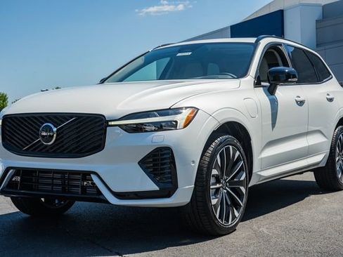 New 2026 Volvo XC60 T8 Ultra w/ Protection Package Premier AWD/4WD image 3