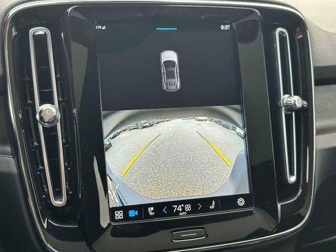 Certified 2023 Volvo C40 P8 Recharge Ultimate w/ Protection Package Premier image 25