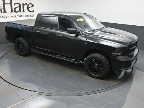 Used 2017 RAM 1500 Express w/ Express Value Package image 46