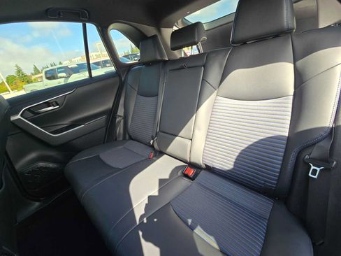 Used 2019 Toyota RAV4 XSE w/ Carpet Mat Package AWD/4WD image 17