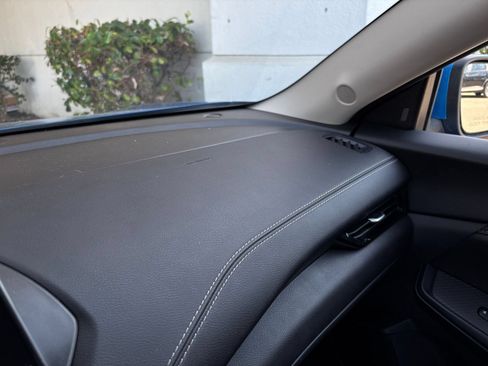 Used 2025 Nissan Sentra SV FWD image 34