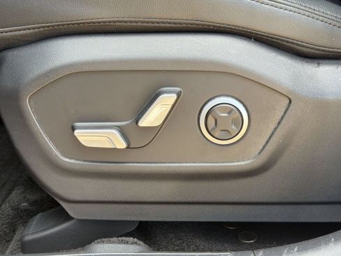 Certified 2025 Hyundai Santa Fe Limited AWD/4WD image 15