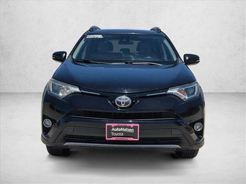 Used 2018 Toyota RAV4 XLE FWD image 2