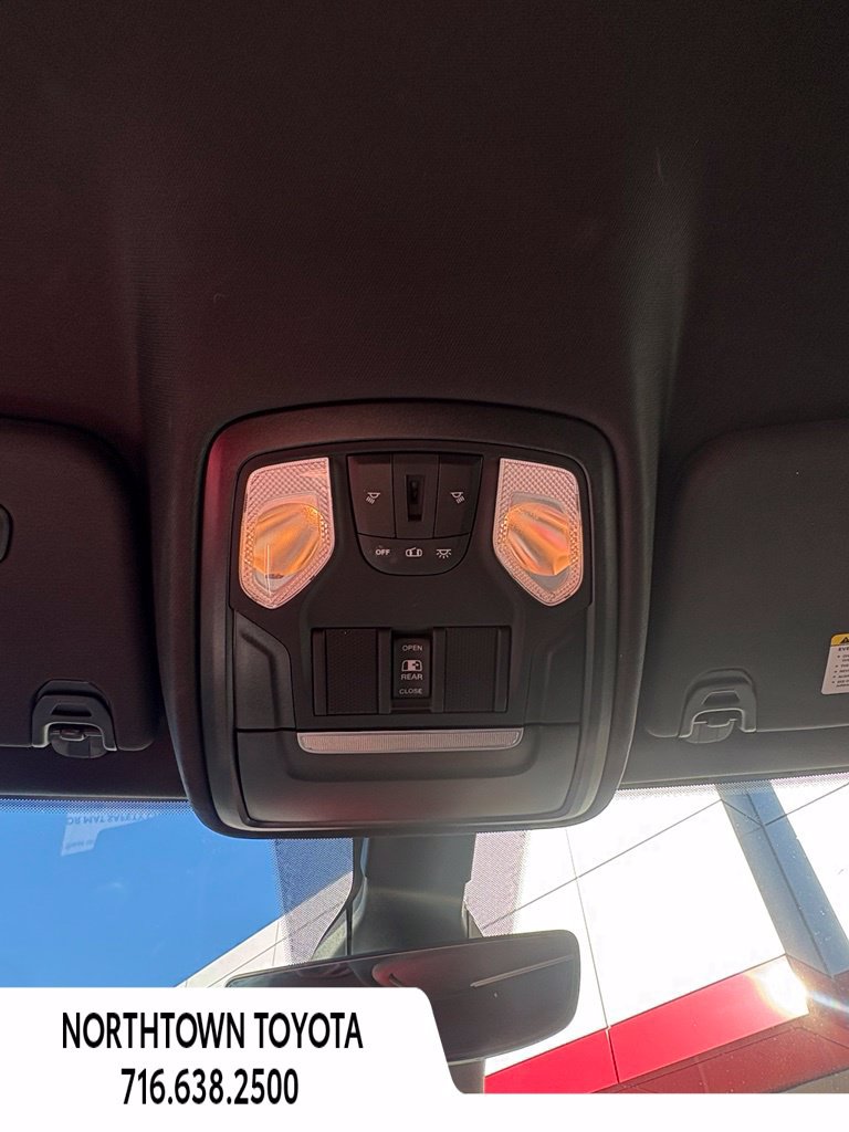 Used 2022 RAM 1500 Big Horn w/ Night Edition AWD/4WD image 24