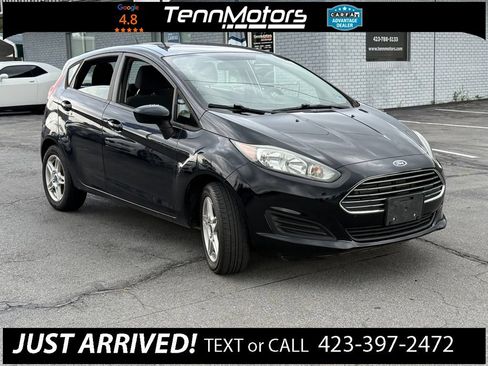 Used 2018 Ford Fiesta SE FWD image 3
