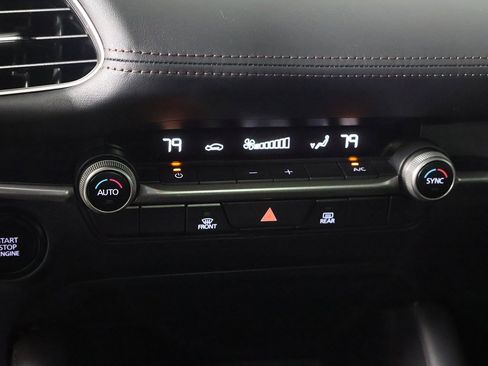 Used 2021 MAZDA MAZDA3 s image 39