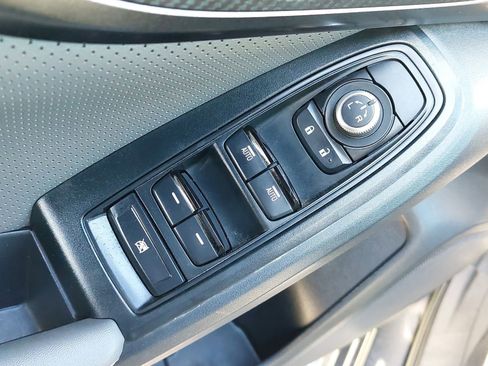 Used 2021 Subaru Crosstrek 2.5i Sport w/ Moonroof Package image 27