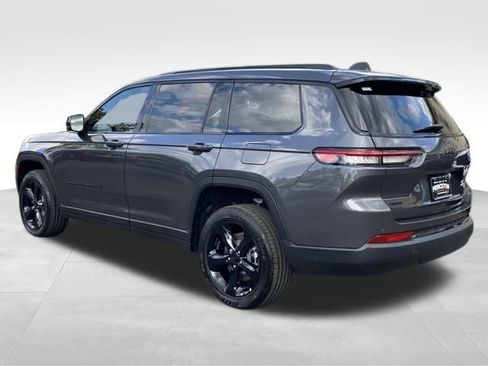 New 2025 Jeep Grand Cherokee L Altitude image 4