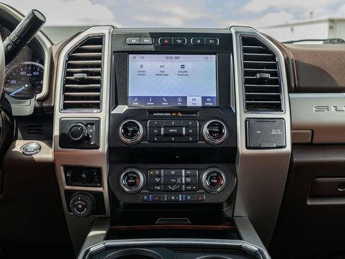 Used 2020 Ford F450 King Ranch w/ King Ranch Ultimate Package AWD/4WD image 34