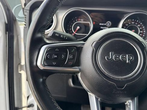 Used 2018 Jeep Wrangler Unlimited Rubicon AWD/4WD image 14