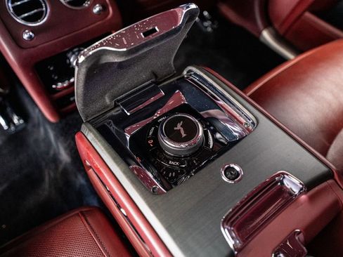 Used 2021 Rolls-Royce Ghost Base image 64