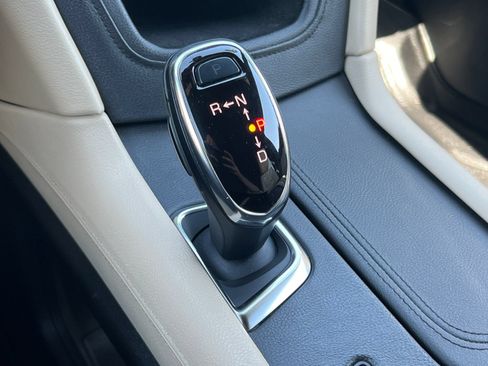 Certified 2018 Cadillac XT5 FWD image 27