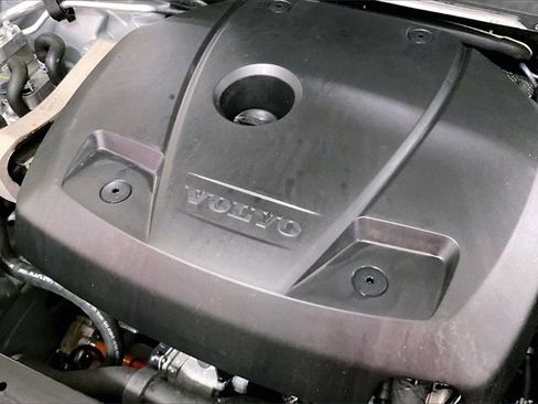 Certified 2024 Volvo XC60 T8 Ultimate w/ Climate Package image 35