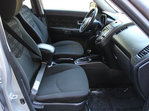 Used 2012 Kia Soul + FWD image 18