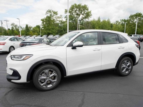 New 2026 Honda HR-V LX image 3