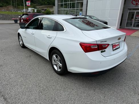 Used 2024 Chevrolet Malibu LS image 9