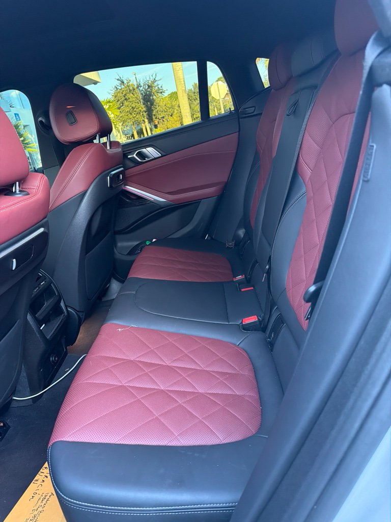 Used 2024 BMW X6 xDrive40i w/ M Sport Professional Package AWD/4WD image 5