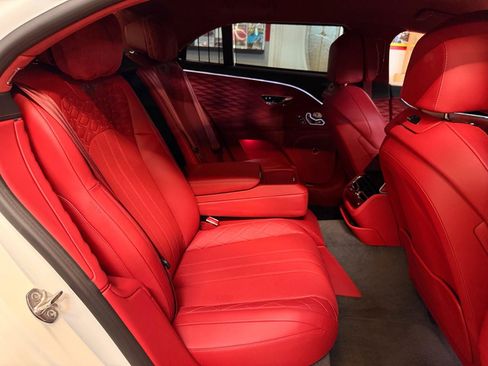 Used 2024 Bentley Flying Spur W12 AWD/4WD image 22