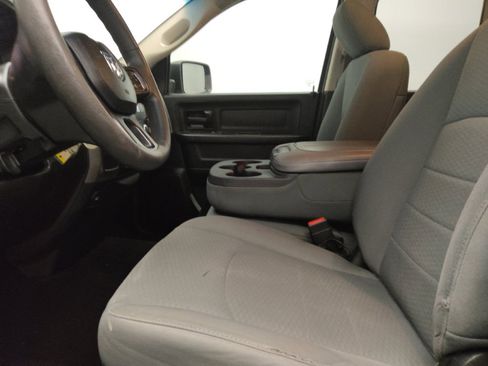 Used 2019 RAM 1500 Tradesman w/ Chrome Plus Package RWD image 17