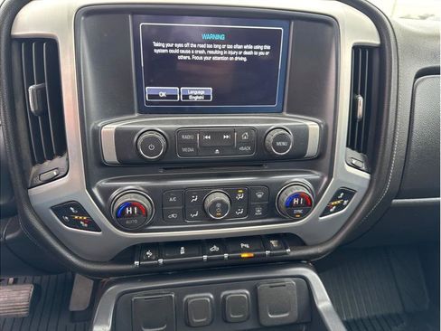 Used 2019 GMC Sierra 2500 SLT w/ Duramax Plus Package AWD/4WD image 15