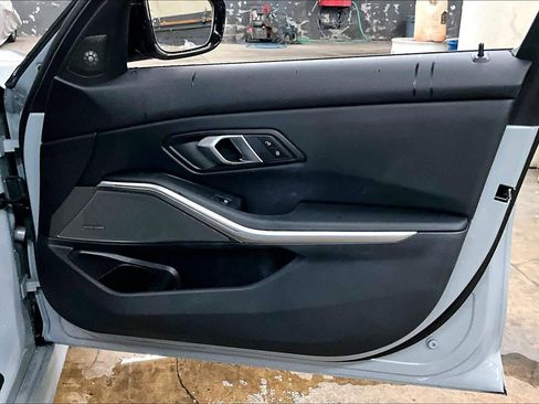 Used 2025 BMW 330i Sedan w/ M Sport Package image 26