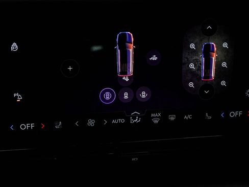 Used 2025 Lincoln Navigator Reserve image 30