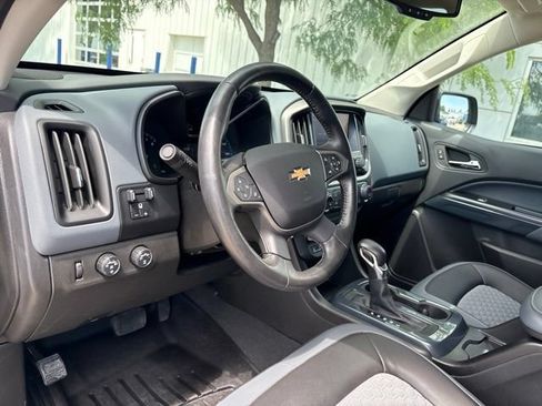 Used 2022 Chevrolet Colorado Z71 AWD/4WD image 12