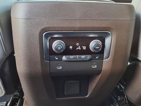 Certified 2022 Chevrolet Tahoe LT w/ LT Signature Package RWD image 18