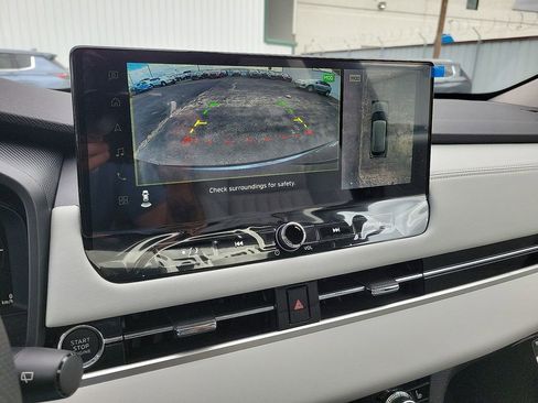 New 2025 Mitsubishi Outlander AWD image 13