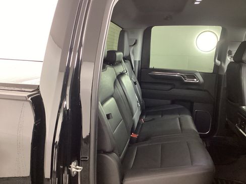 Used 2024 Chevrolet Silverado 3500 LTZ w/ LTZ Convenience Package image 11