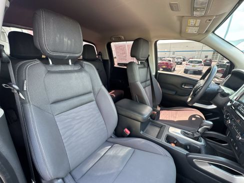 Used 2022 Nissan Frontier SV w/ Technology Package AWD/4WD image 22