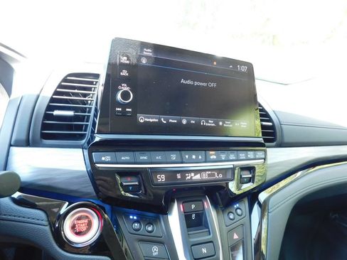 Used 2025 Honda Odyssey Elite image 10