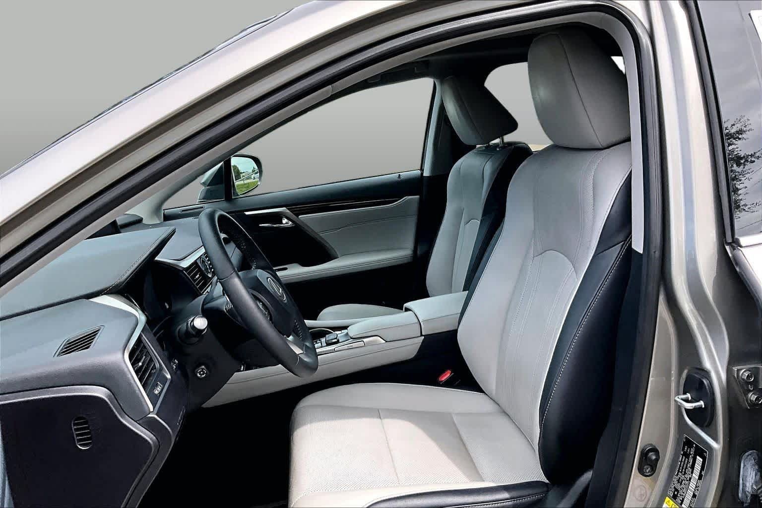 Used 2018 Lexus RX 450h AWD w/ Premium Package image 8